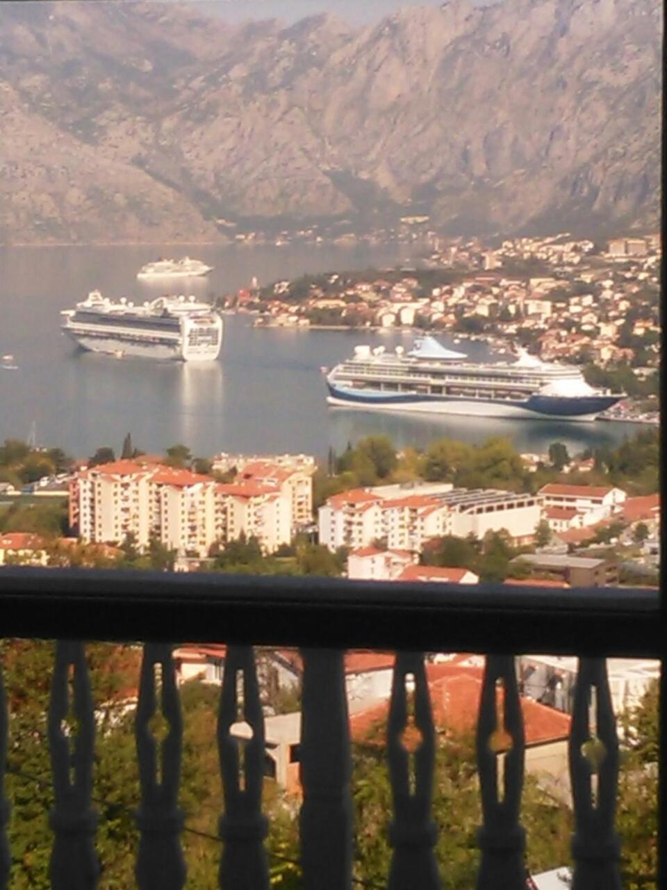 Appartement Beautiful view à Kotor Extérieur photo