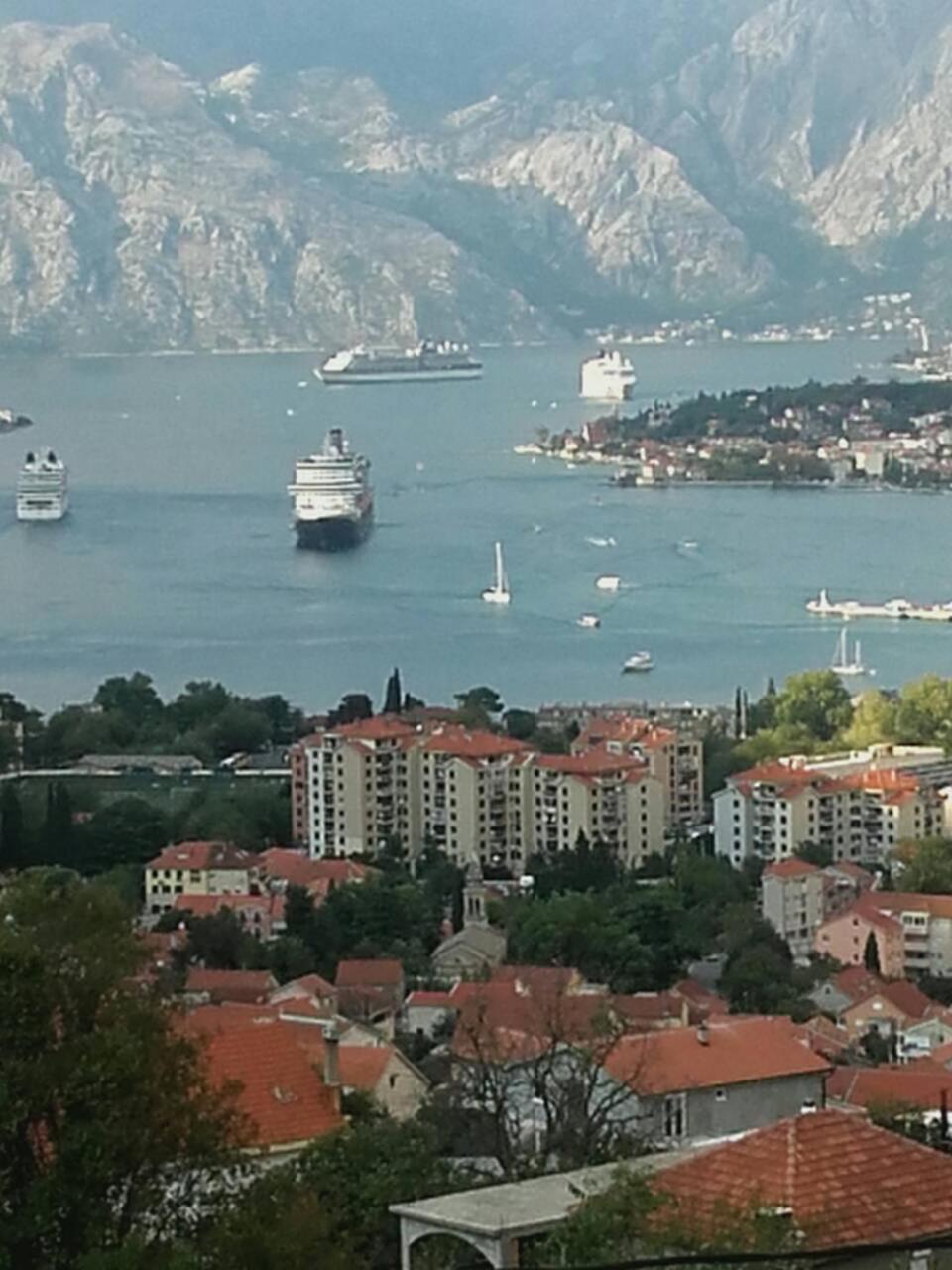 Appartement Beautiful view à Kotor Extérieur photo